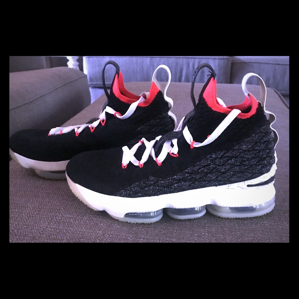 Lebron XV Boys 6.5